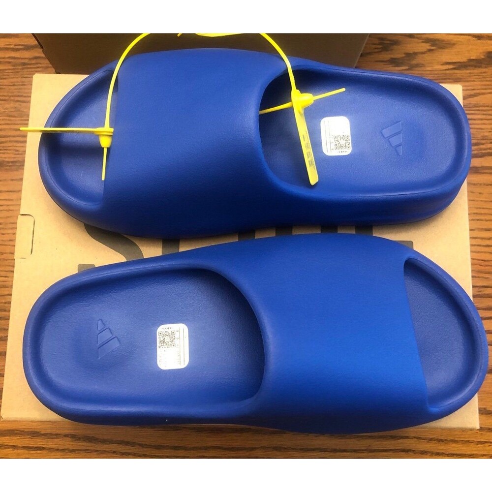 ADIDAS YEEZY SLIDES “AZURE” SIZE 8M